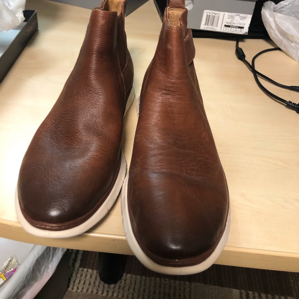 New boots 🥾 super comfortable